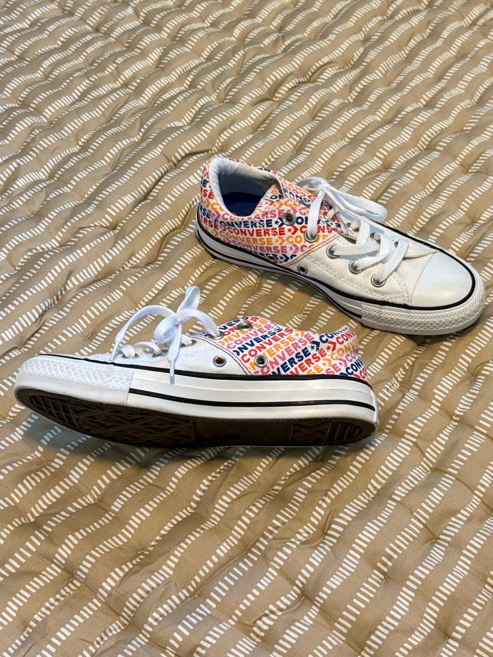 Brand New Converse White Low Top Sneakers - Picture 2 of 6